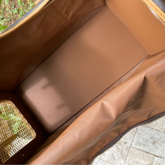 Louis Vuitton Pet Carrier - Picture 8 of 15